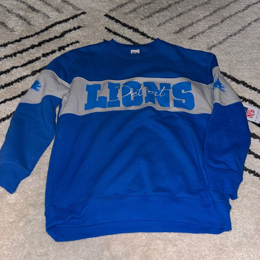 NWT DETROIT LIONS CREWNECK